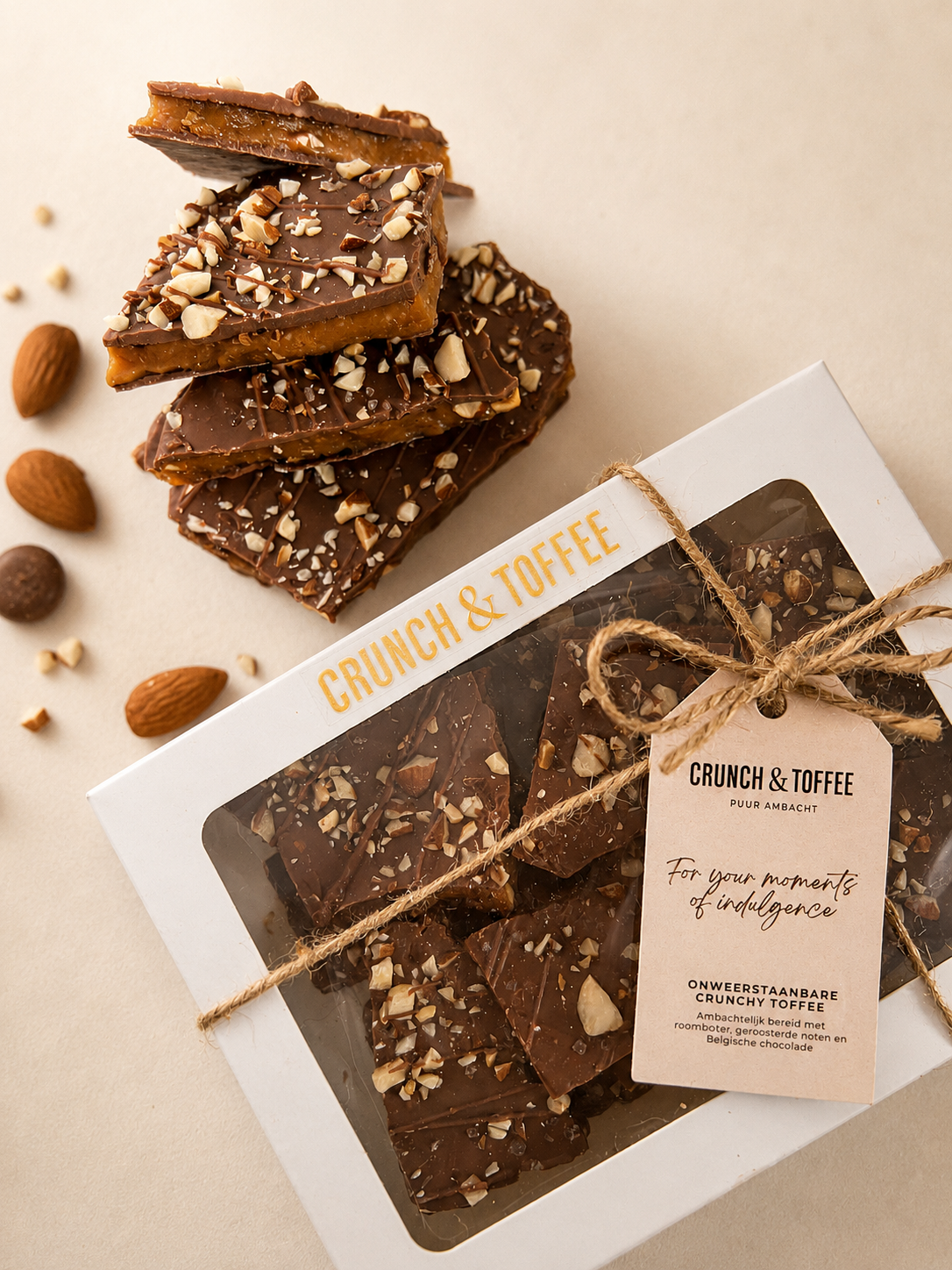 Classic Caramel Zeezout chocolade amandel toffee 150g van boven