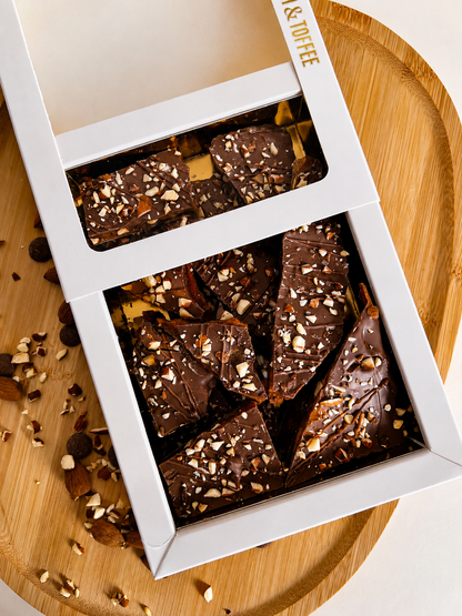 Classic Caramel Zeezout chocolade amandel toffee open giftbox