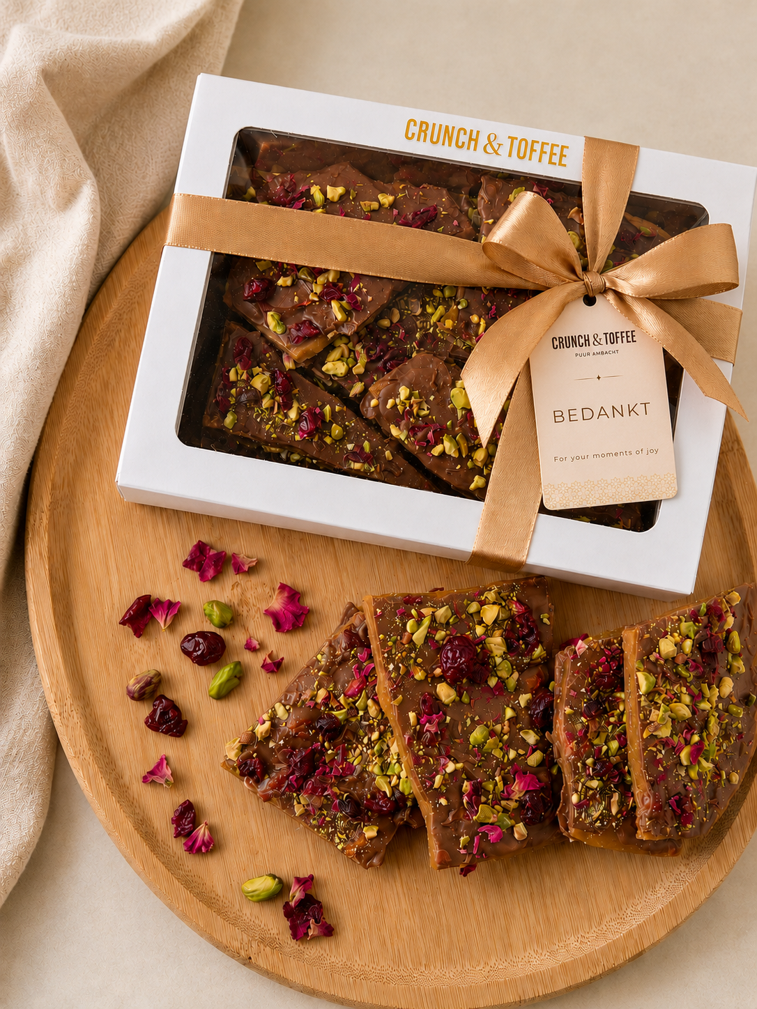 giftbox pistache roos cranberry melk bovenaanzicht bedankt gift tag